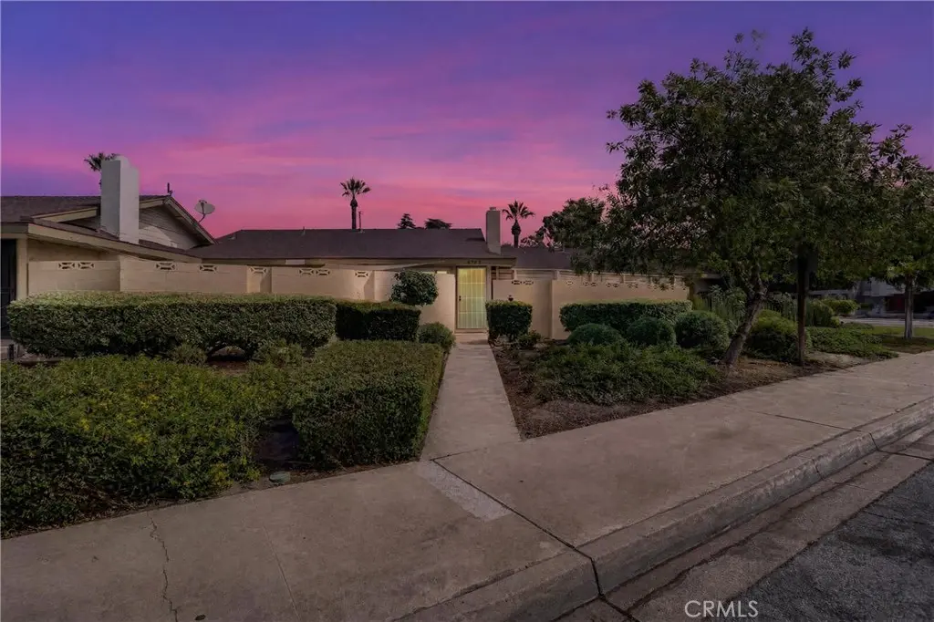 679 S Indian Hill B, Claremont, CA — listing photo 1
