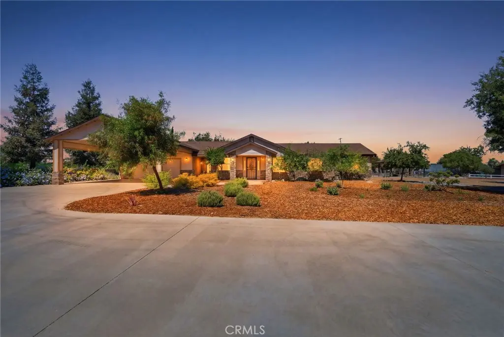 Single Family Residence for sale at 597 Crawford, Porterville, CA featuring 3 beds and 3 baths