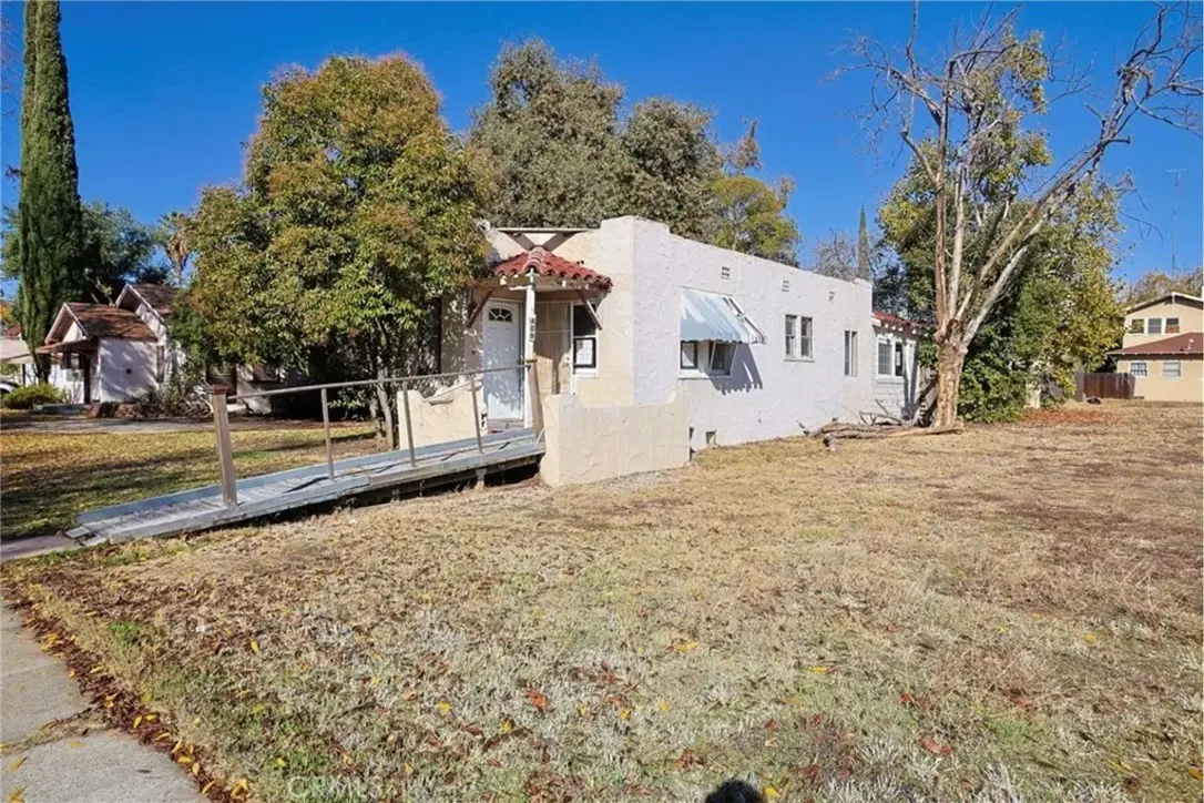 409 W 25th Street, Merced, CA — listing photo 1