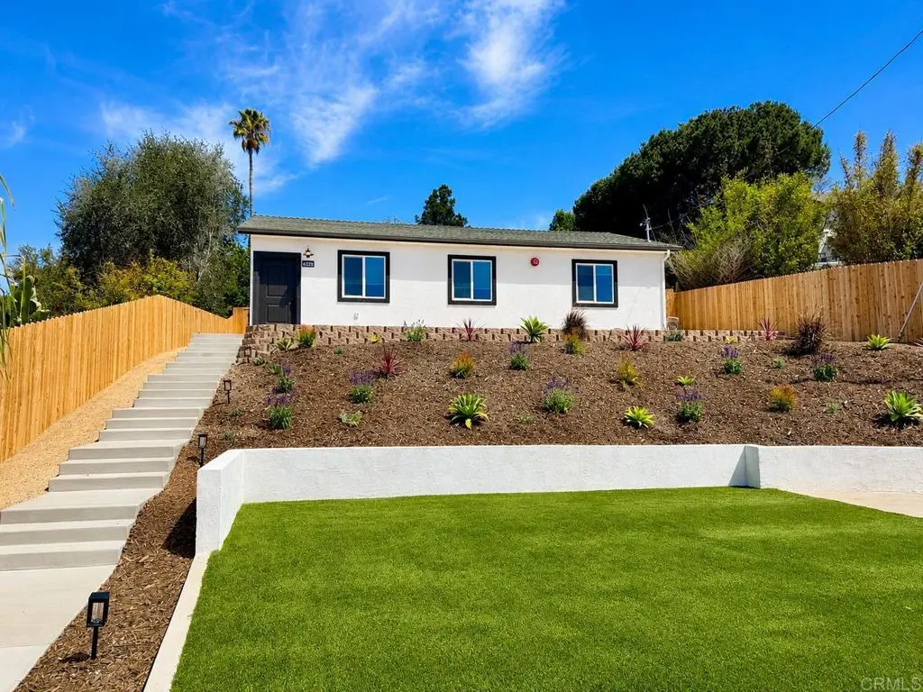 263 Hannalei Drive, Vista, CA — listing photo 1