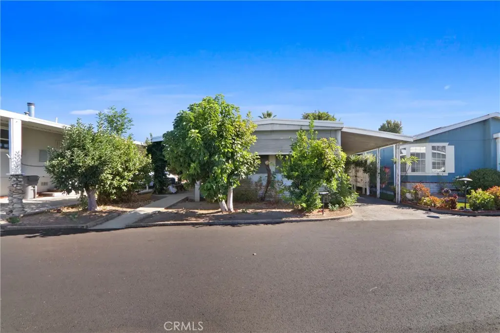 Manufactured In Park for sale at 3530 Damien 158, La Verne, CA featuring 2 beds and 3 baths