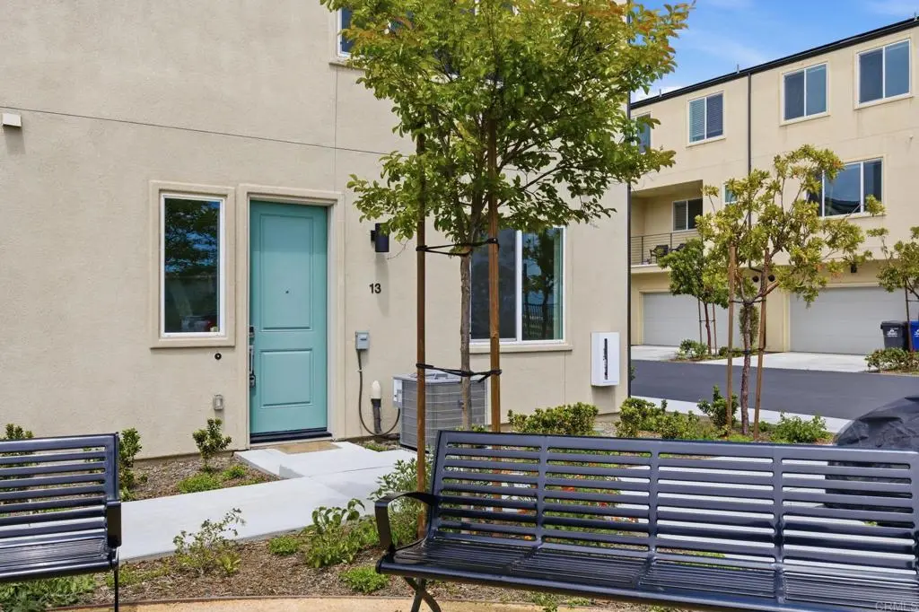 Condominium for sale at 5310 Seacliff Place 13, San Diego, CA featuring 4 beds and 4 baths