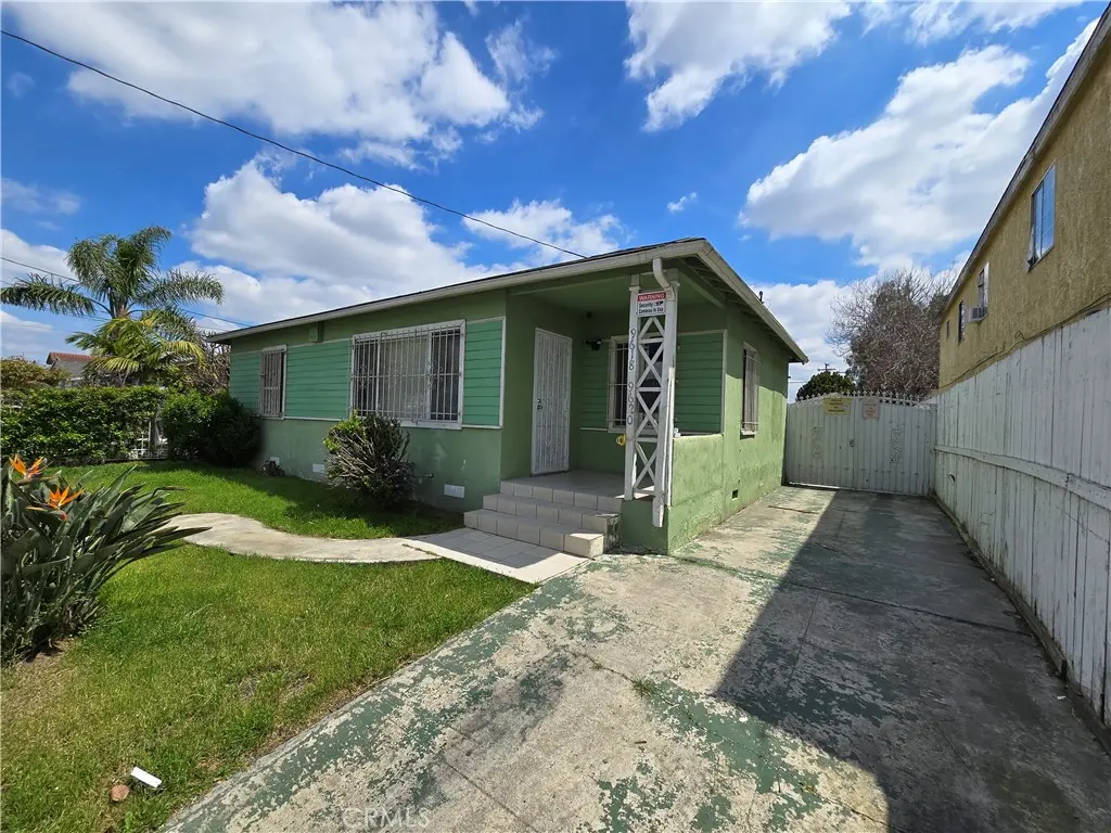 Single Family Residence for rent at 9618 Kalmia Street, Los Angeles, CA featuring 3 beds and 2 baths