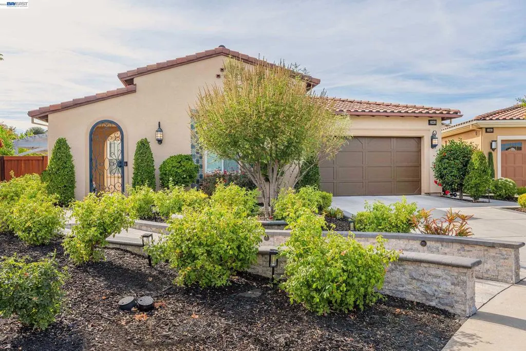 Single Family Residence for sale at 2063 Reserva Court, Brentwood, CA featuring 2 beds and 3 baths