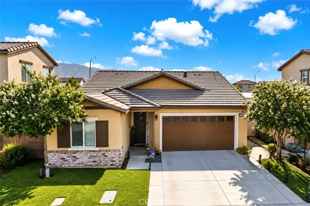 Single Family Residence for sale at 29421 Hazel, Lake Elsinore, CA featuring 3 beds and 2 baths