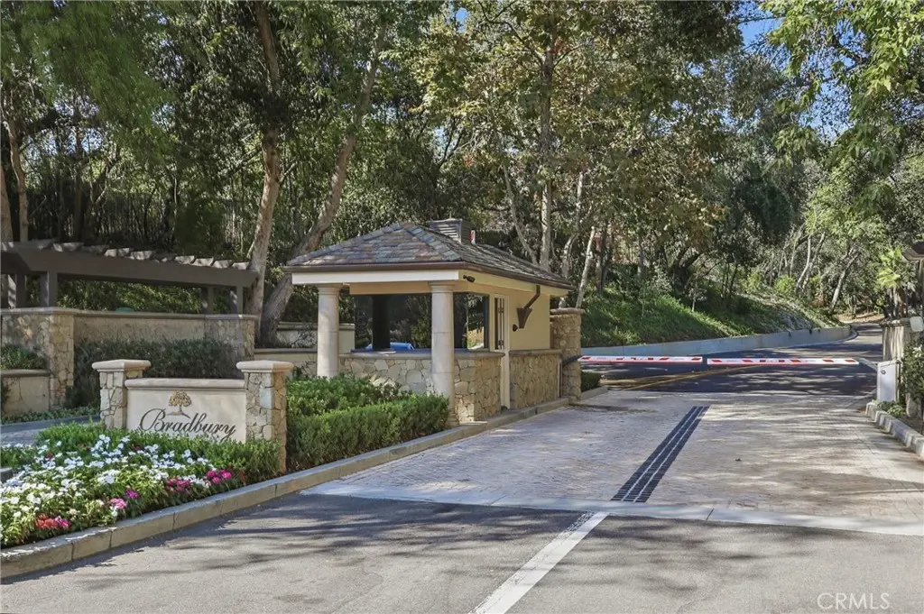 Single Family Residence for rent at 673 Deodar, Bradbury, CA featuring 7 beds and 6 baths