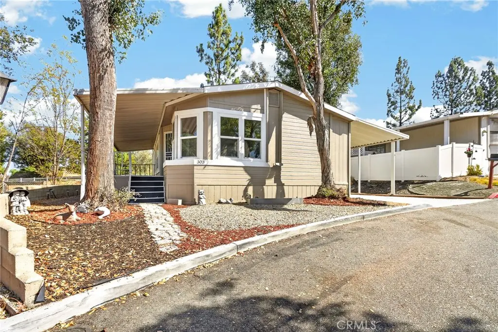 Manufactured In Park for sale at 15181 Van Buren 303, Riverside, CA featuring 2 beds and 2 baths