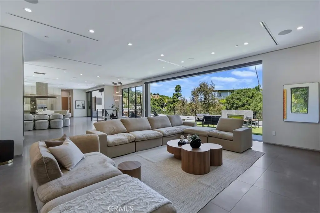 14753 Round Valley, Sherman Oaks, CA — listing photo 1