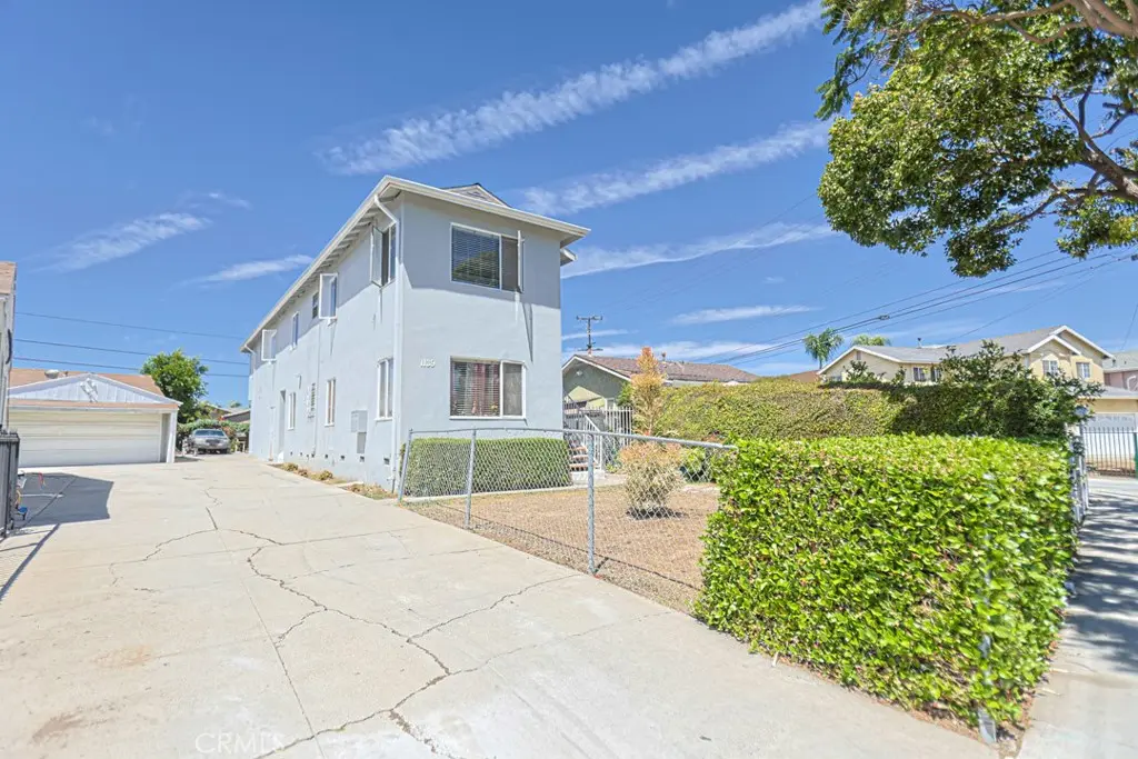1139 E 67th Street, Inglewood, CA — listing photo 1