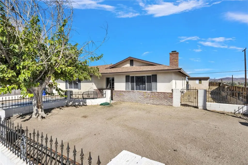 25550 Dayton, Barstow, CA — listing photo 1