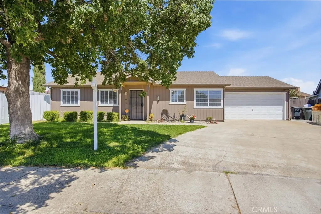 2045 Pajaro Court, Livingston, CA — listing photo 1
