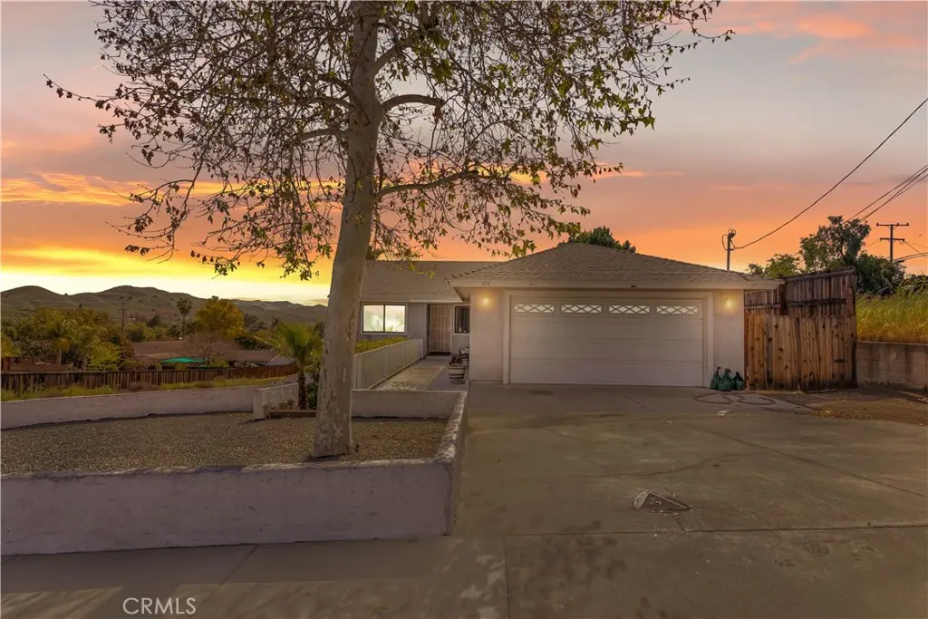 Single Family Residence for rent at 312 N Lewis, Lake Elsinore, CA featuring 3 beds and 2 baths