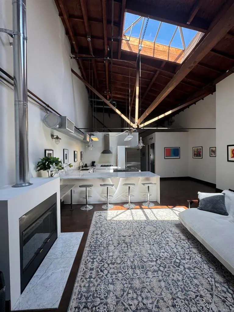 1046 Princeton Dr 201, Marina Del Rey, CA — listing photo 1