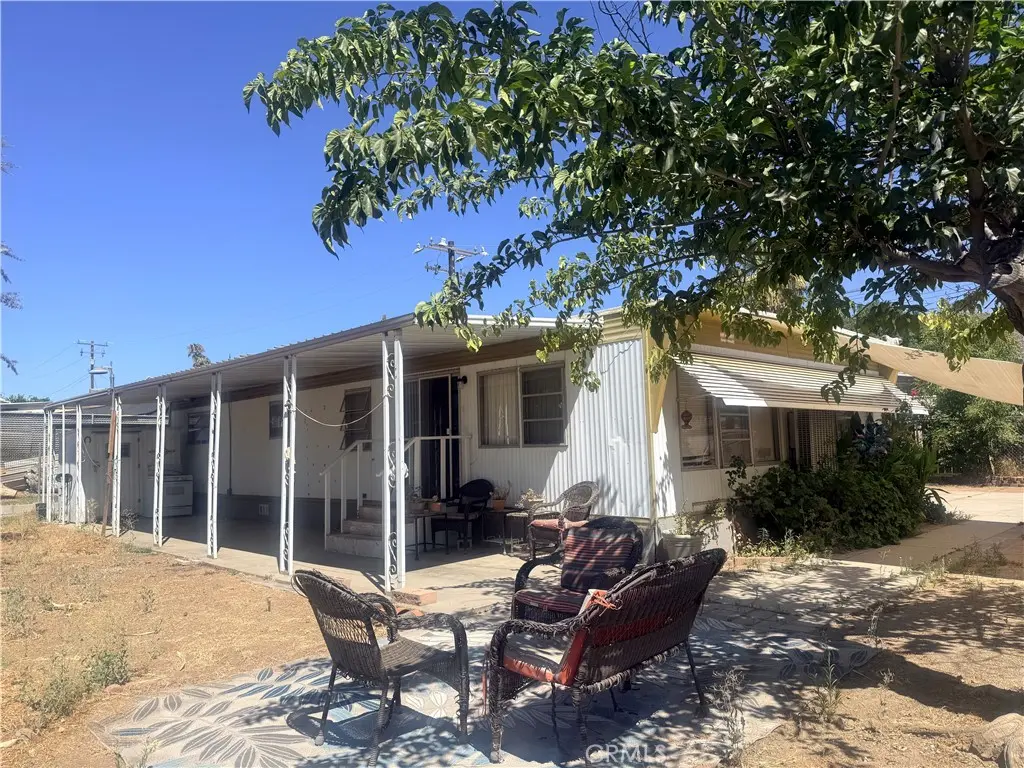 Manufactured On Land for rent at 26645 Amanda, Hemet, CA featuring 3 beds and 2 baths