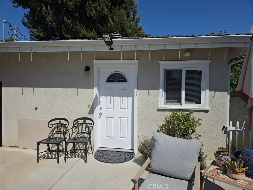 Residential Lease for rent at 2828 1/2 S 10th Avenue, Arcadia, Los Angeles County, CA featuring 2 beds and 1 bath