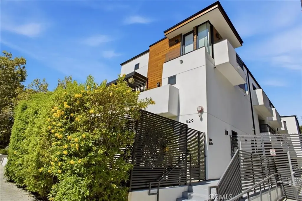 829 N Martel, Los Angeles, CA — listing photo 1