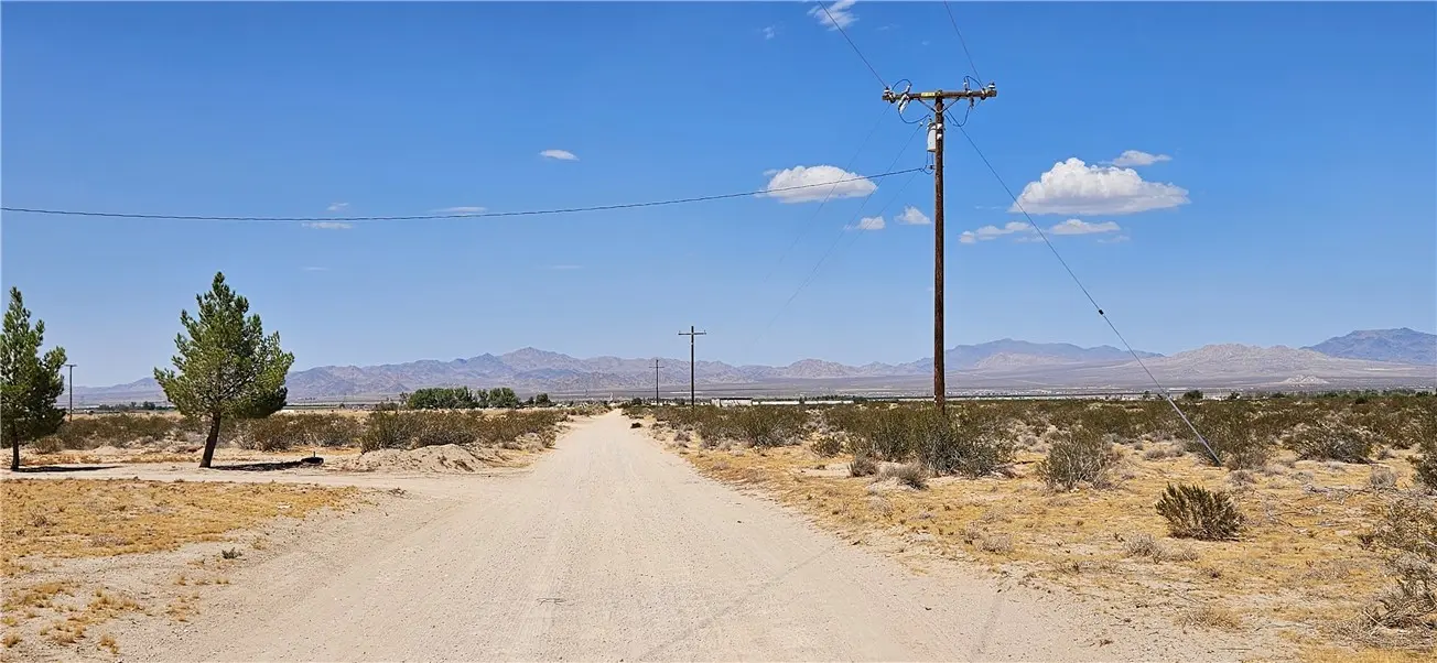 800 Lincoln Rd., Lucerne Valley, CA — listing photo 1