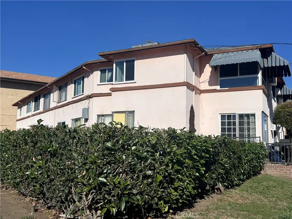 Apartment for rent at 401 W Grand Avenue C, Alhambra, CA featuring 2 beds and 1 bath