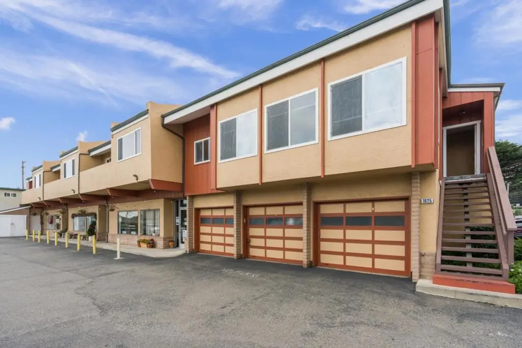 1625 Palmetto Avenue 4, Pacifica, CA — listing photo 1