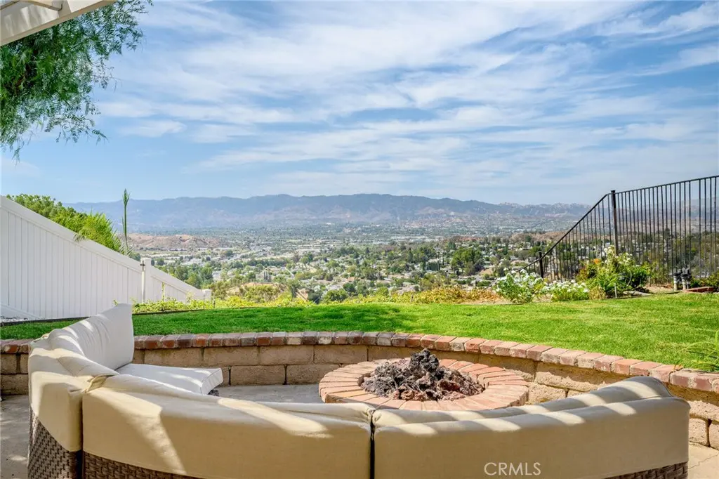 27403 Garza Drive, Saugus, CA — listing photo 1