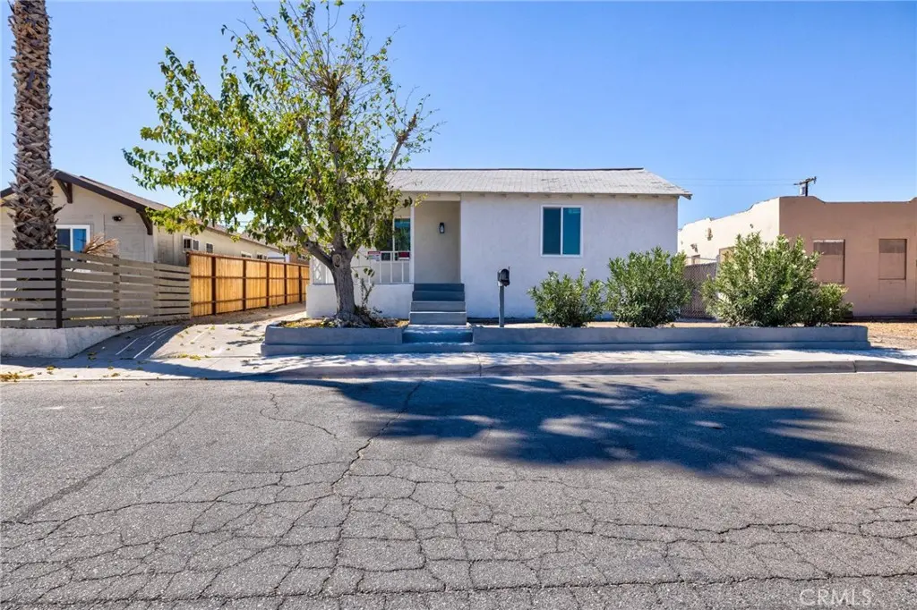 124 W Fredricks, Barstow, CA — listing photo 1