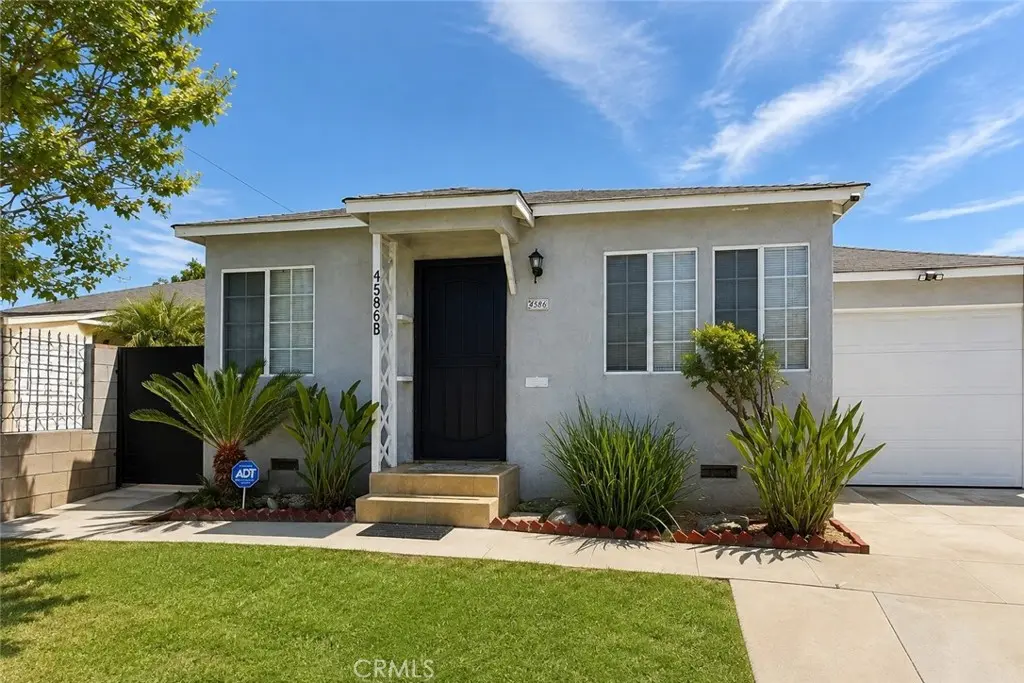 Residential Lease for rent at 4586 W 142nd, Hawthorne, Los Angeles County, CA featuring 3 beds and 2 baths