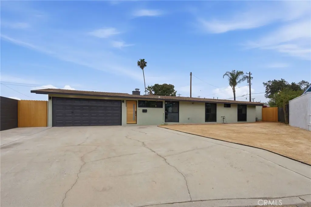 1261 E Ada Ave, Glendora, CA — listing photo 1