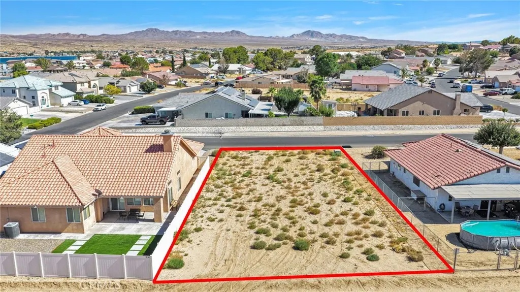 14190 Rivers Edge Road, Helendale, CA — listing photo 1