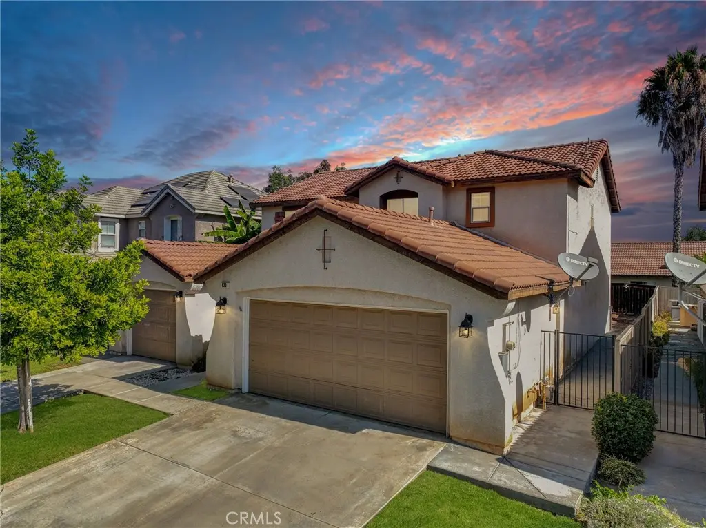 Single Family Residence for sale at 833 Pheasant Street, Corona, CA featuring 3 beds and 3 baths