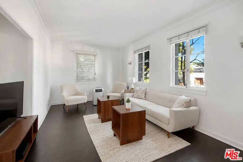 Residential Lease for rent at 1201 N Crescent Heights Boulevard 207, West Hollywood, Los Angeles County, CA featuring 1 bed and 1 bath