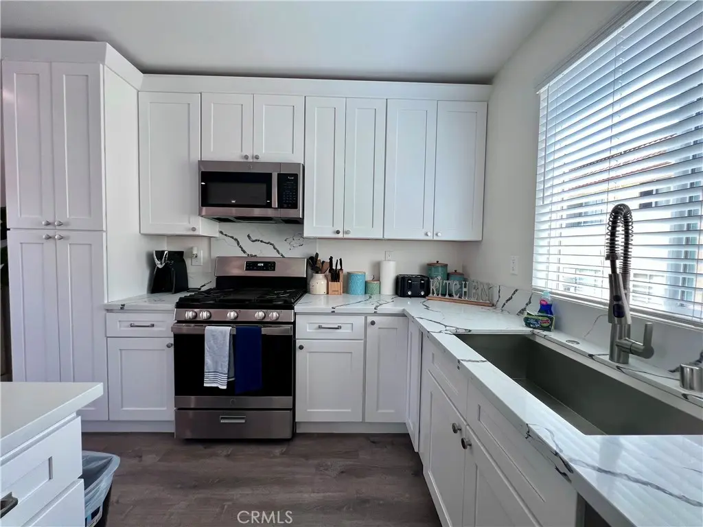 13927 Chadron Ave G, Hawthorne, CA — listing photo 1