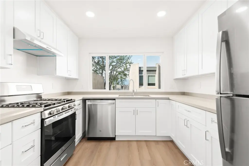 Townhouse for sale at 336 Ridge Terrace Ln, Montebello, CA featuring 3 beds and 2 baths