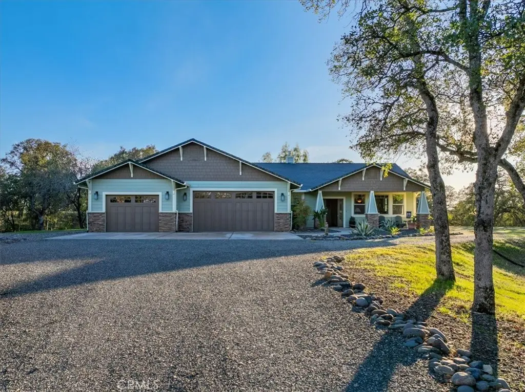 14815 Molluc, Red Bluff, CA — listing photo 1