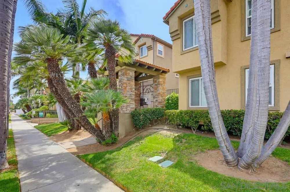 Condominium for sale at 4222 Menlo Ave Unit 21, San Diego, CA featuring 2 beds and 2 baths