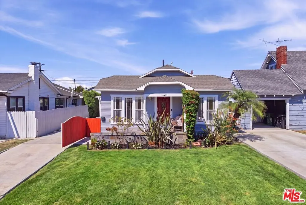 Single Family Residence for sale at 5345 S Victoria Avenue, Los Angeles, CA featuring 3 beds and 2 baths