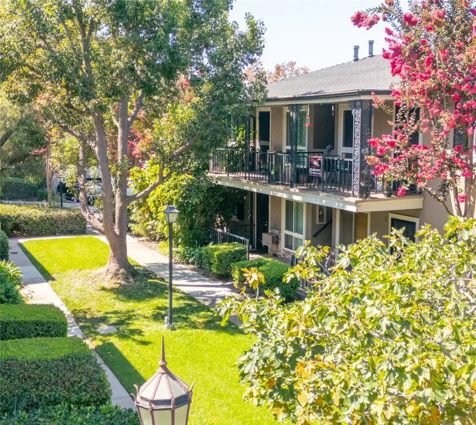 Condominium for sale at 660 S Glassell 12, Orange, CA featuring 2 beds and 1 bath