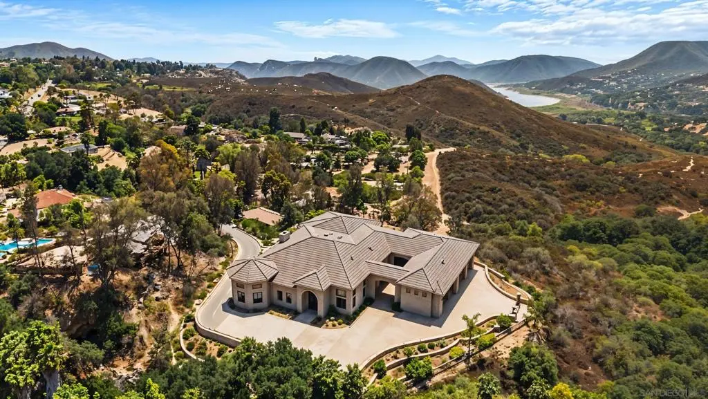 1974 Quail Glen Rd, Escondido, CA — listing photo 1