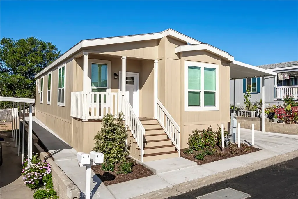 1120 E Mission Road 22, Fallbrook, CA — listing photo 1