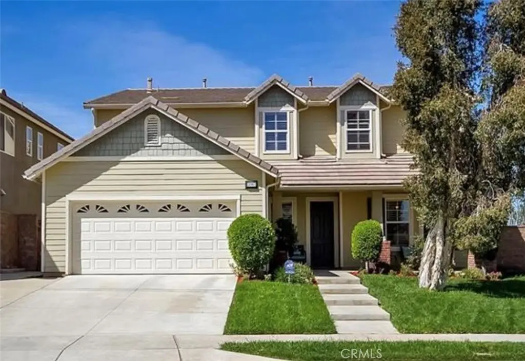Single Family Residence for rent at 24967 Cliffrose, Corona, CA featuring 5 beds and 3 baths