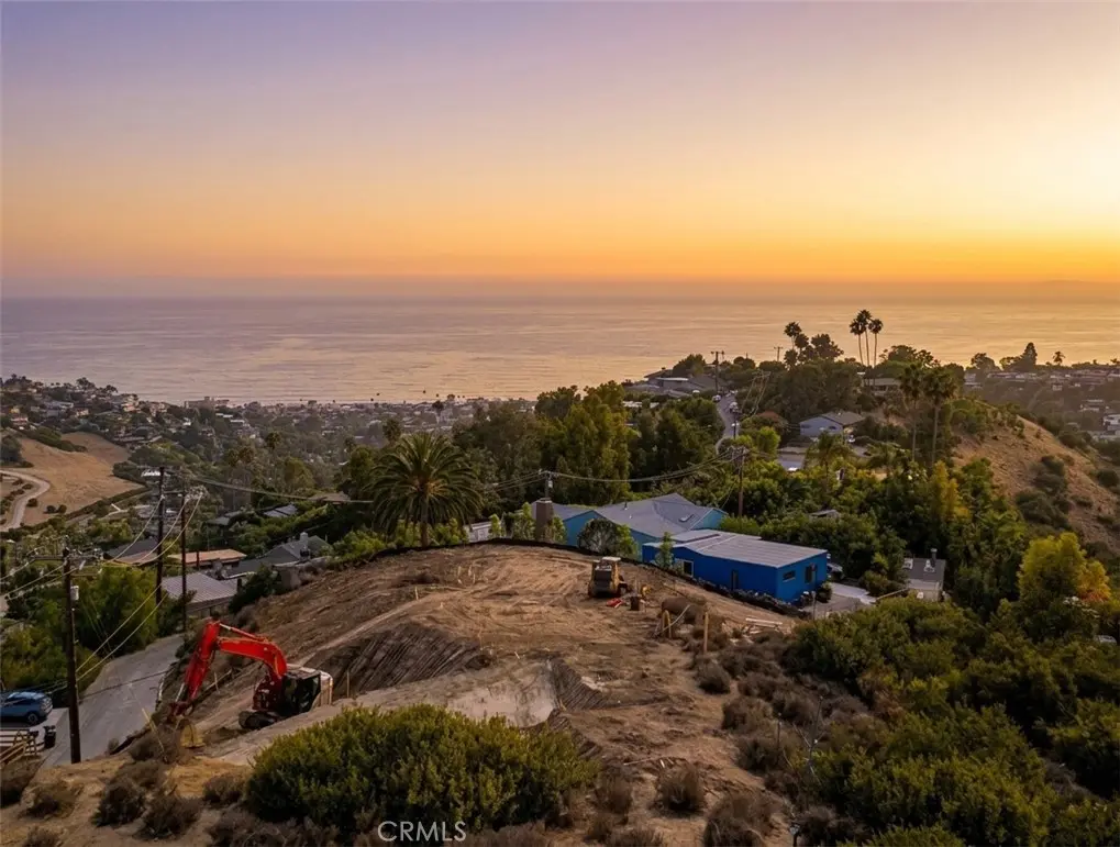1560 Bluebird Canyon Drive, Laguna Beach, CA — listing photo 1