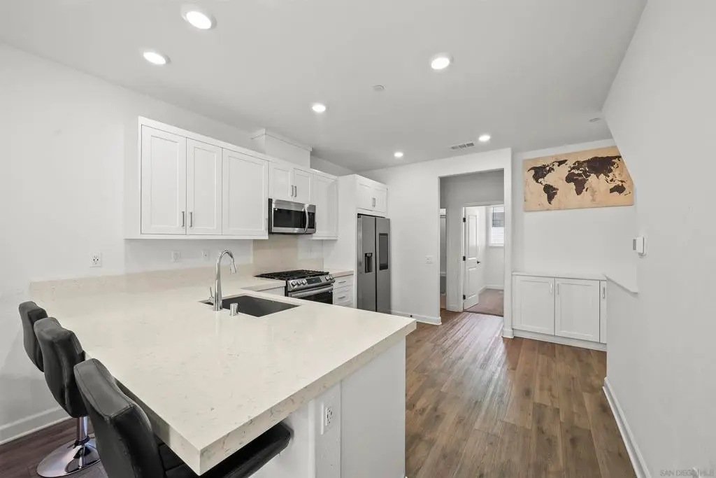 Condominium for sale at 2005 Vela Ln., San Diego, CA featuring 3 beds and 3 baths