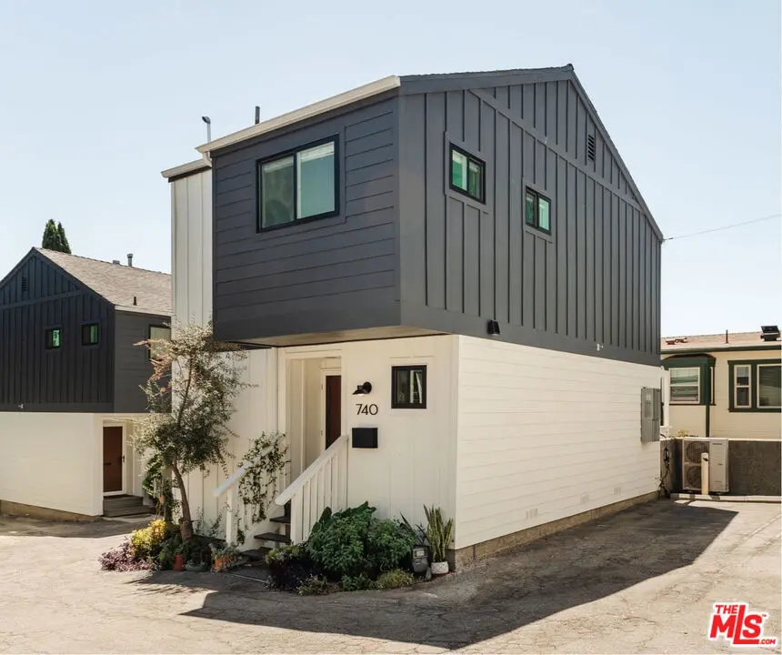Residential Lease for rent at 740 N Dillon Street, Los Angeles, Los Angeles County, CA featuring 3 beds and 2 baths