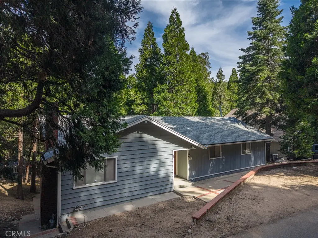 1163 Jungfrau, Crestline, CA — listing photo 1