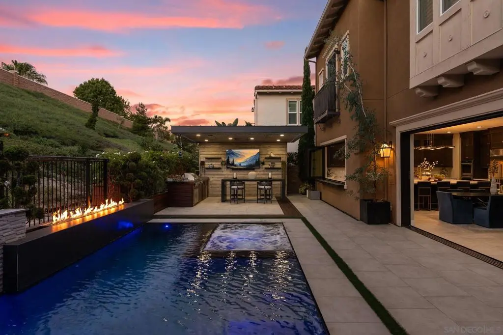 Single Family Residence for rent at 4720 Borden, Carlsbad, CA featuring 5 beds and 6 baths