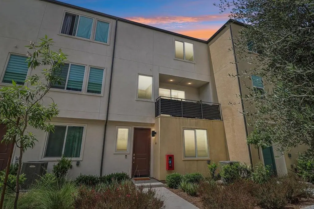 Condominium for sale at 5471 Seacliff Place 84, San Diego, CA featuring 4 beds and 4 baths