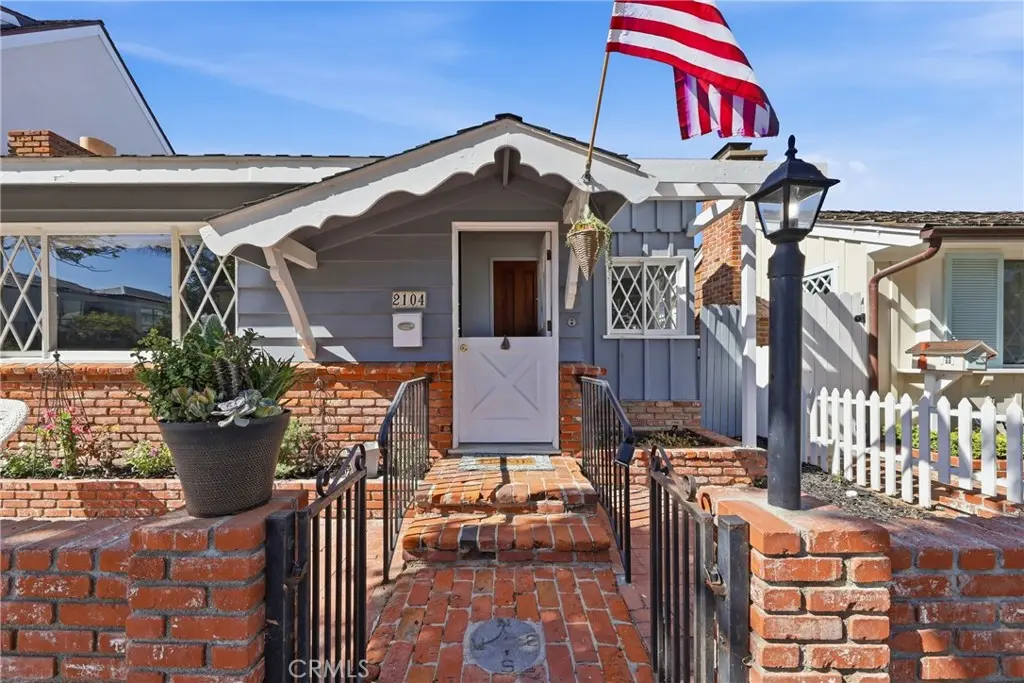 2104 E Ocean, Newport Beach, CA — listing photo 1