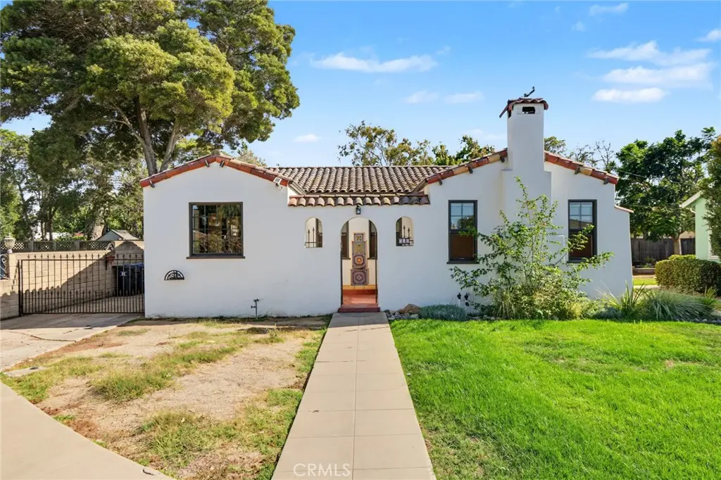 Single Family Residence for sale at 144 Palm Court, Santa Maria, CA featuring 2 beds and 2 baths