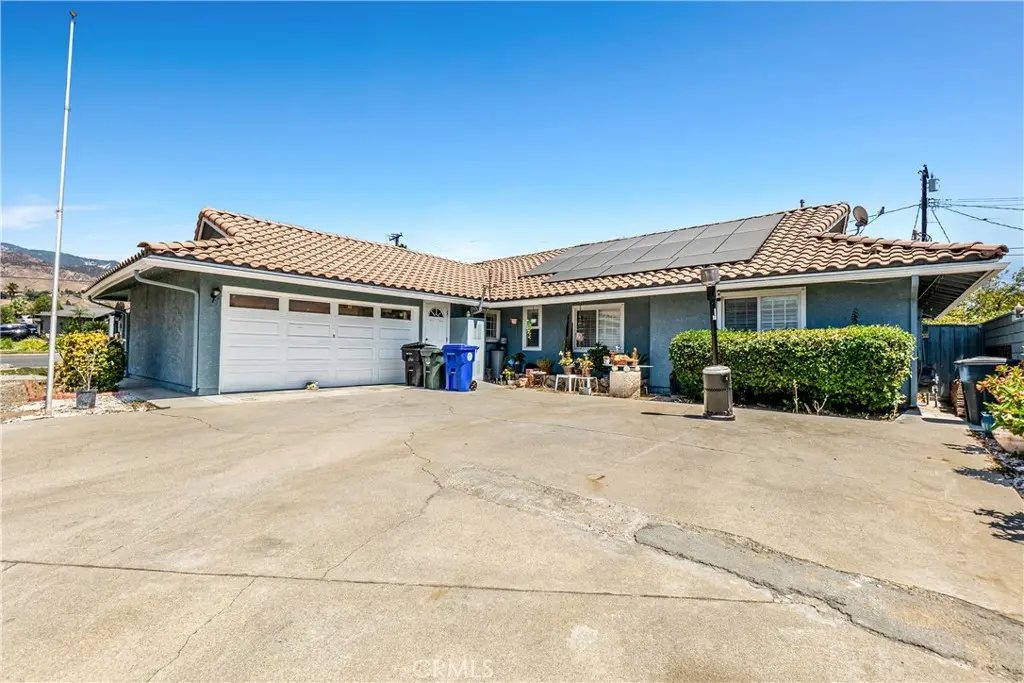 6061 Arden, Highland, CA — listing photo 1