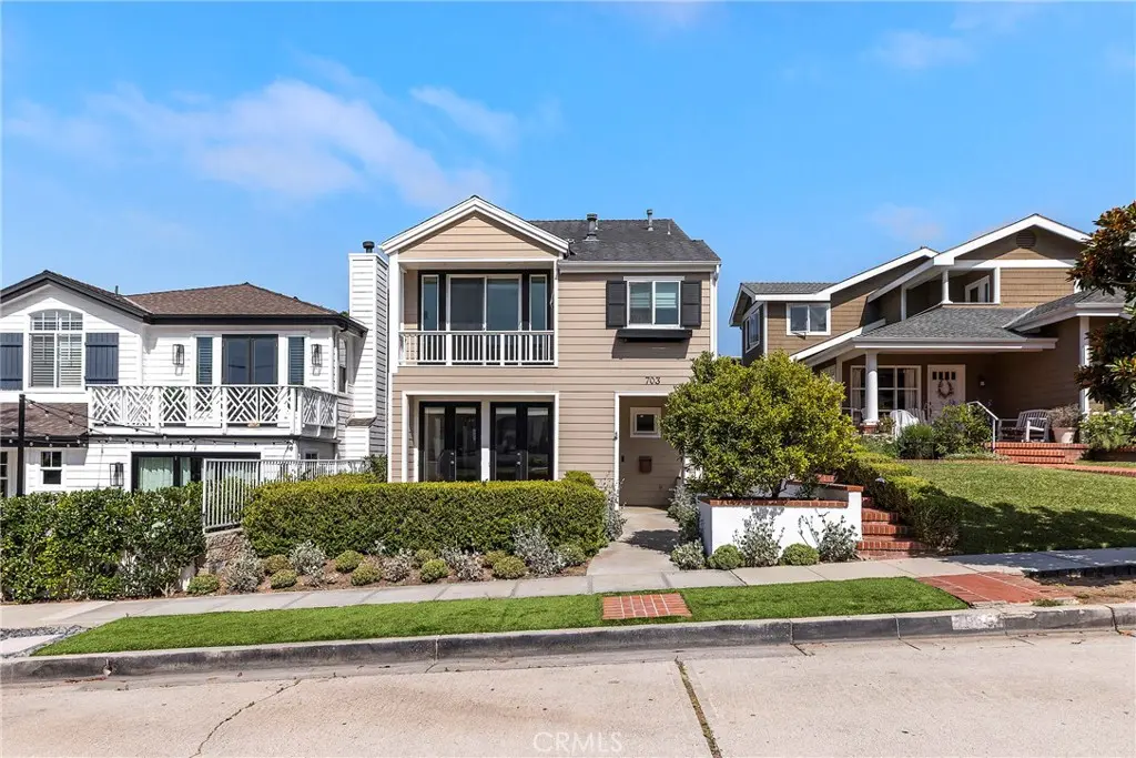 703 Poinsettia Avenue, Corona Del Mar, CA — listing photo 1