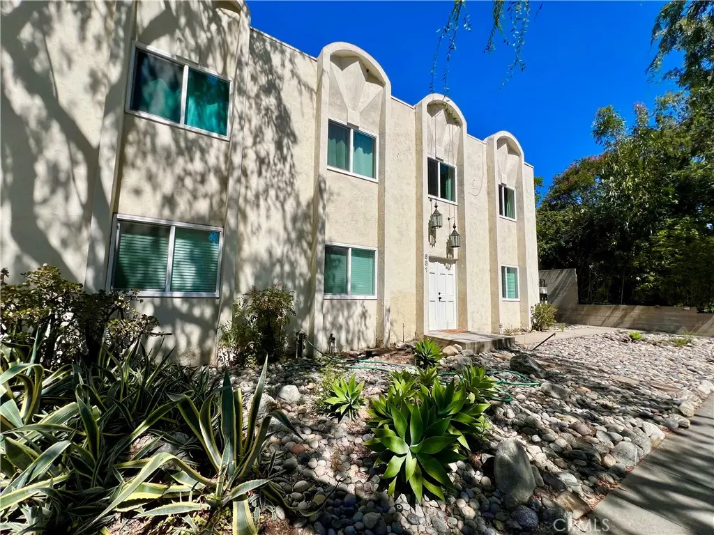 631 N Harvard Ave, Claremont, CA — listing photo 1
